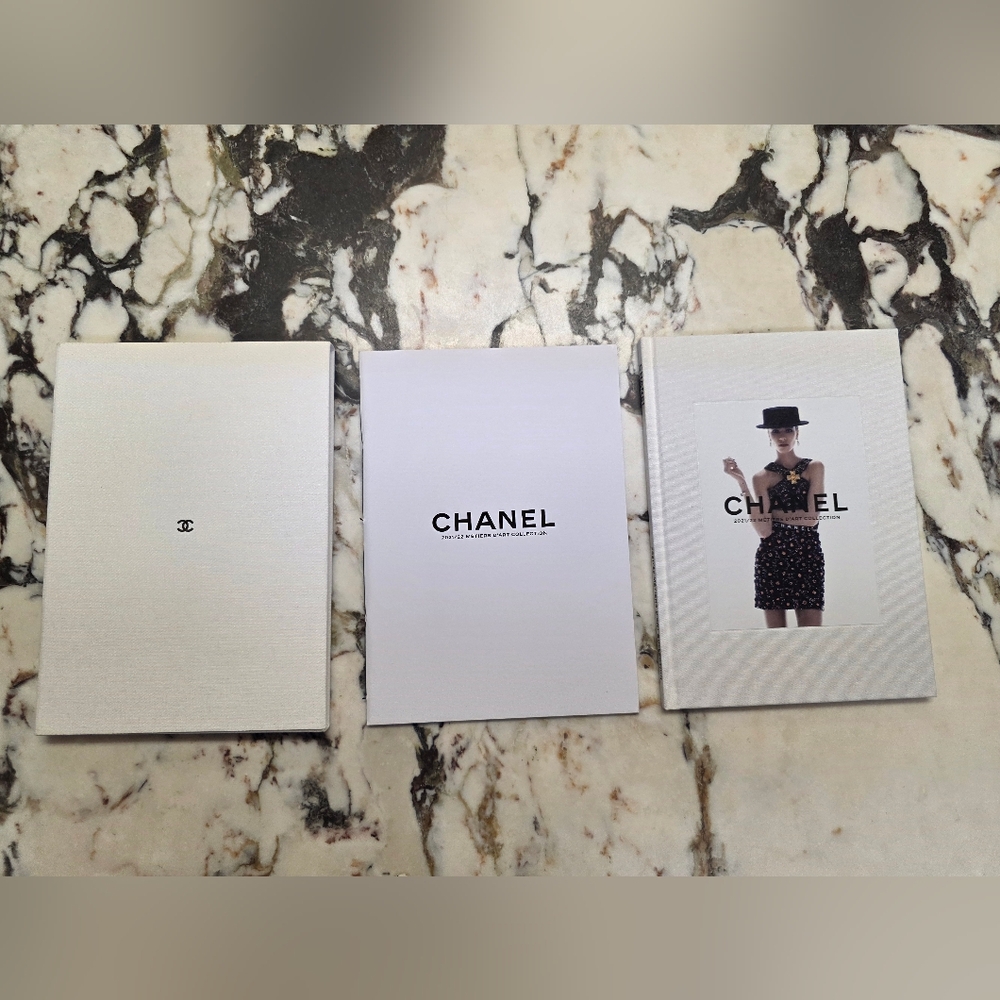 Chanel 2021/22 Métiers d’Art Collection Fashion Book – Limited Edition - Picture 4 of 9